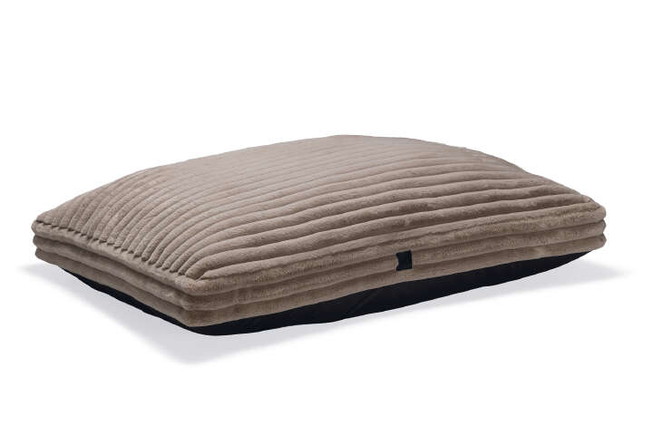 Designed by Lotte Hundekissen Reza